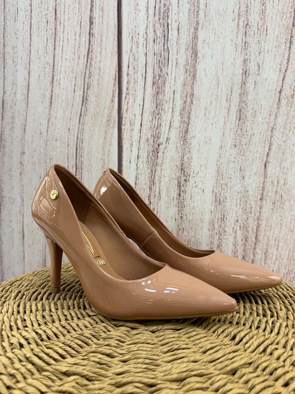 Stiletto charol taco aguja