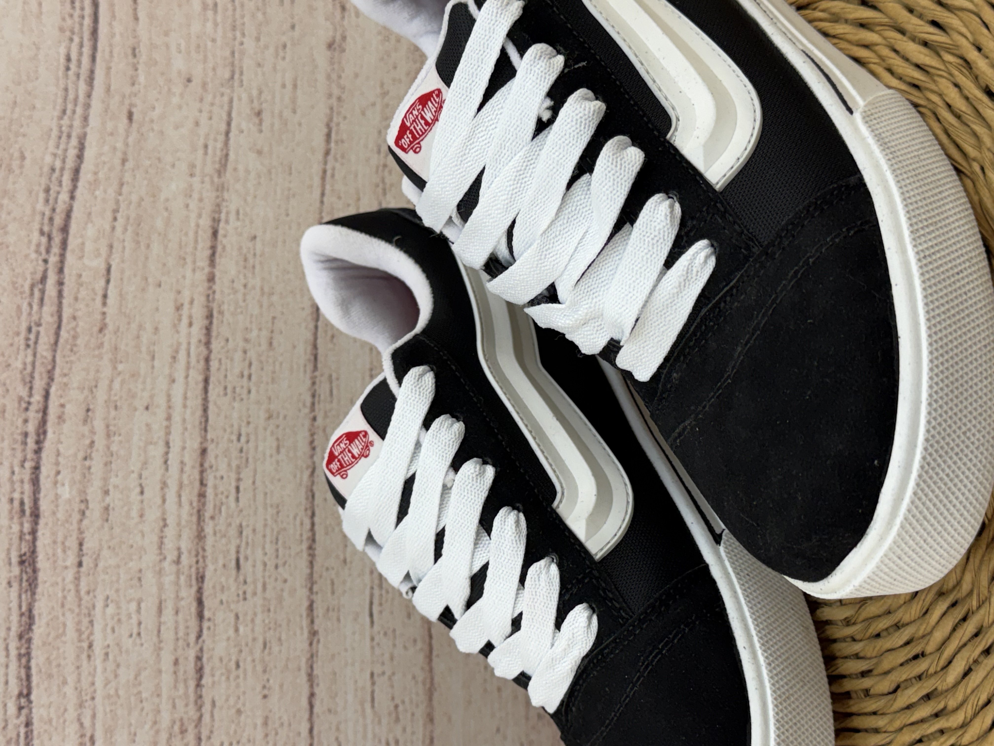 Zapatilla Vans KNU cor preto/branco