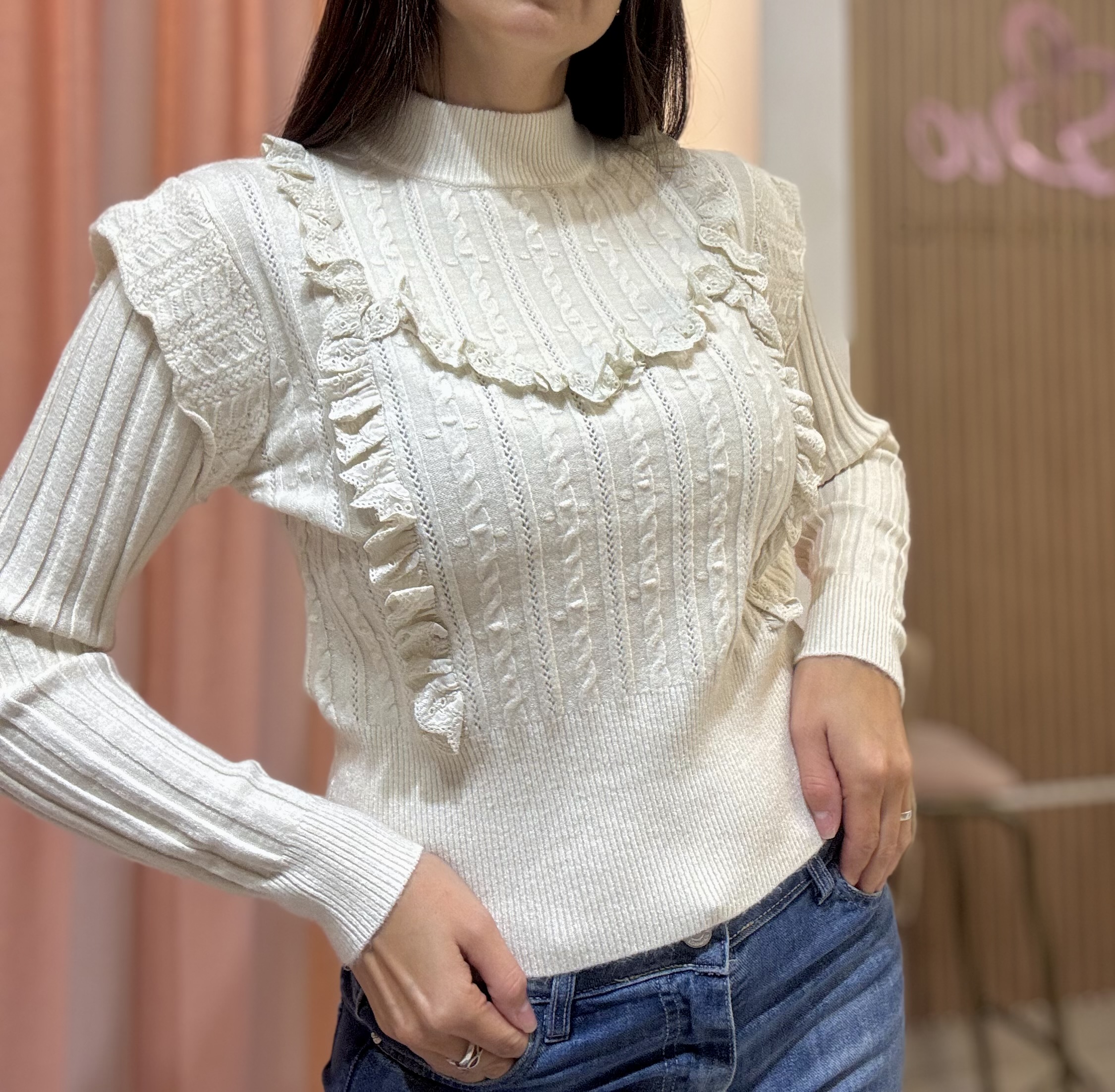 SWEATERS LÍNEA ROMÁNTICA 