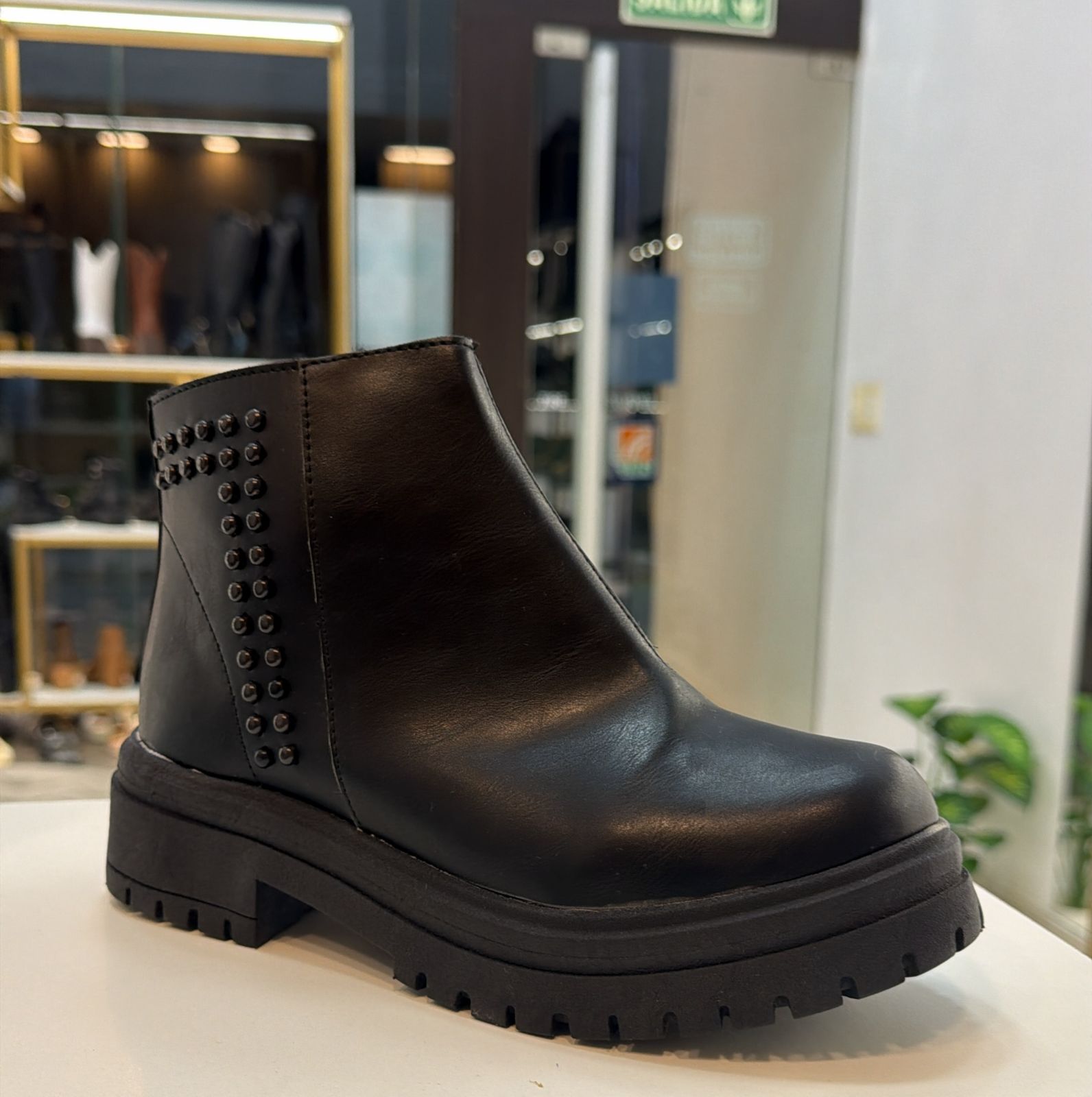 Borcego tachas