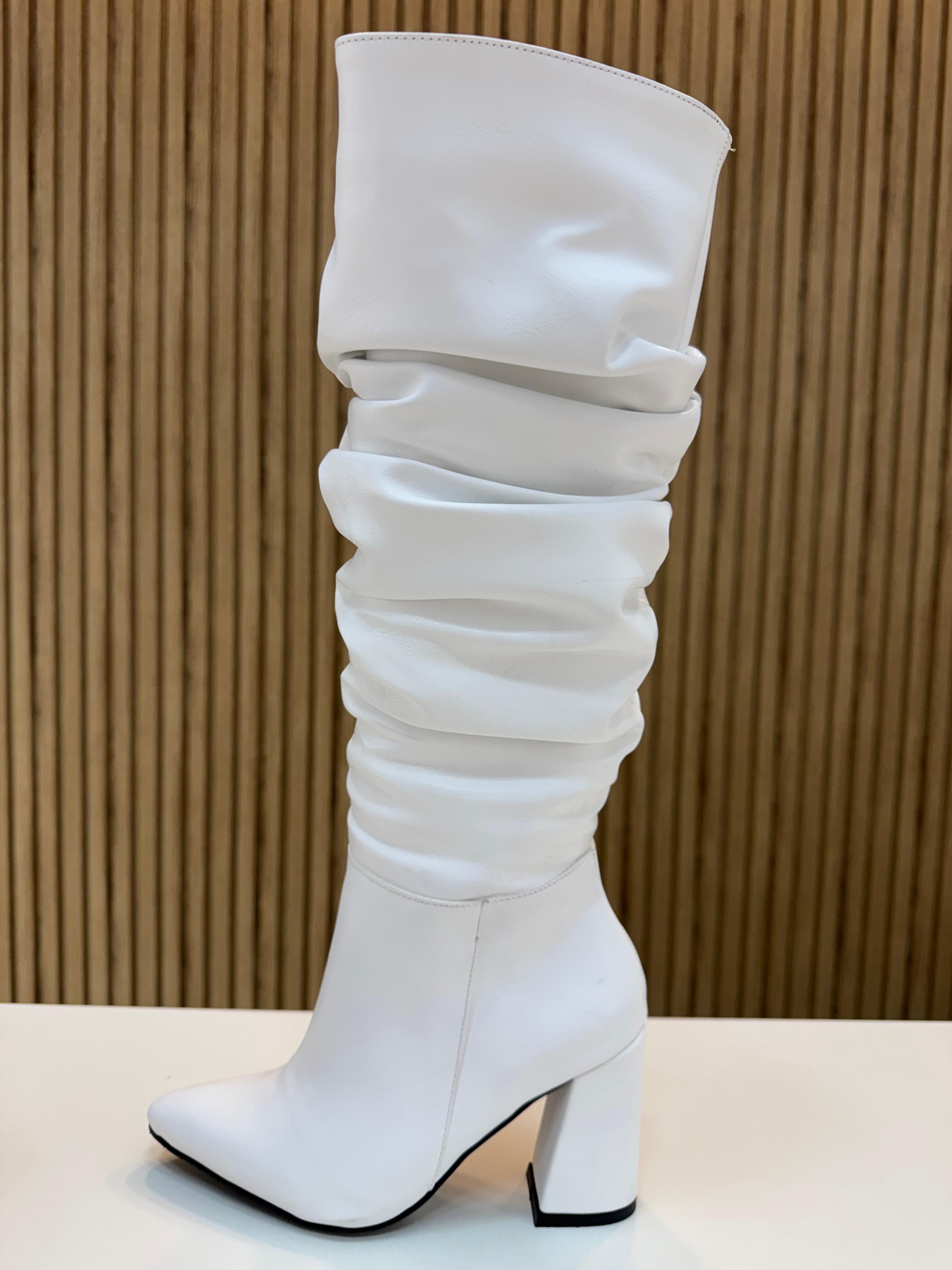 Mauro C - Bucaneras